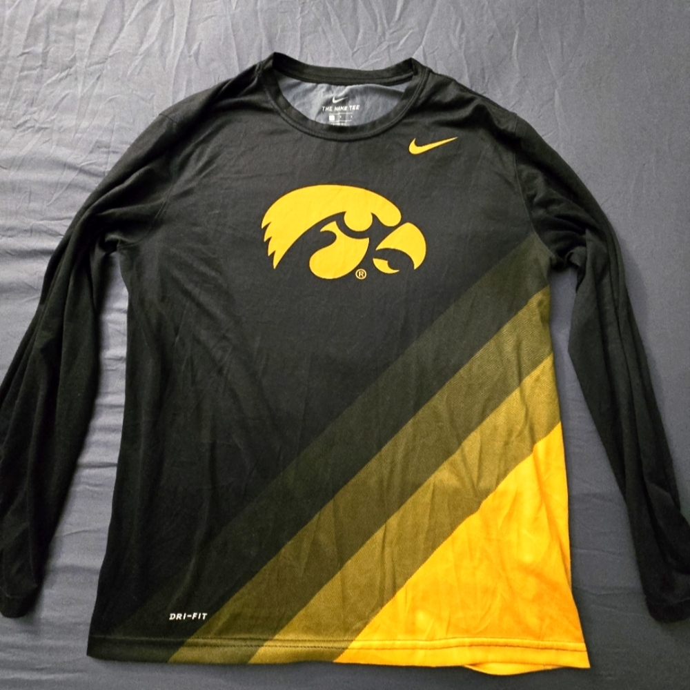 Iowa Hawkeyes Nike Black and Yellow Long Sleeve Tee with Dynamic Design